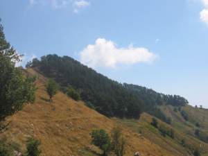 Xtrallusion photo library of independent, self-guided walking and sightseeing holidays in Italy. Pictures, images, photos and photographs taken along the way of this 1-day walking itinerary, to give you a visual impression of the day's walk.